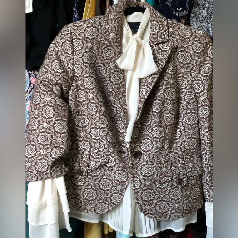 Elegant Brown Patterned Women's Blazer